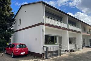 Gepflegte 2-Zimmer-Wohnung mit schöner Einbauküche und zwei Balkonen  in München – Die vollständige Adresse der Immobilie erhältst du vom Anbieter., 81245 Altaubing, München – Vorschaubild 1