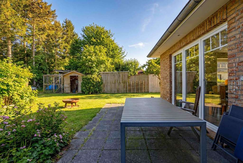 Immobilie in Neuberend - Moderner Bungalow mit großem Garten nahe Schleswig: BJ 2011, 139 m² Wfl., 4 Zi, Nord-Ost Terrasse - Bild 1