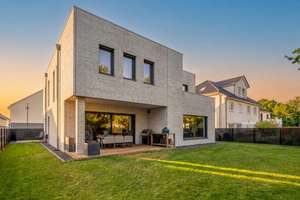 Architektur trifft Eleganz | Exklusive Stadtvilla in Stahnsdorf – Die vollständige Adresse der Immobilie erhältst du vom Anbieter., 14532 Stahnsdorf – Vorschaubild 20