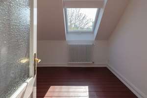 Lichtdurchflutete Dachgeschosswohnung in stilvollem Gründerzeithaus an der Poppelsdorfer Allee – Die vollständige Adresse der Immobilie erhältst du vom Anbieter., 53115 Weststadt, Bonn – Vorschaubild 9