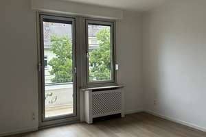 WG-Zimmer mit Balkon in renovierter Altbauwohnung am Wasserturm  – Viktoriastraße 8, 68165 Schwetzingerstadt/Oststadt, Mannheim – Vorschaubild 2