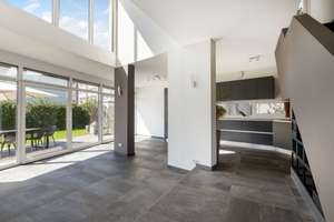 Penthouse-Gefühl im eigenen Haus – moderne Designvilla mit Dachterrassen und Wärmepumpe – Die vollständige Adresse der Immobilie erhältst du vom Anbieter., 13053 Alt-Hohenschönhausen, Berlin – Vorschaubild 8