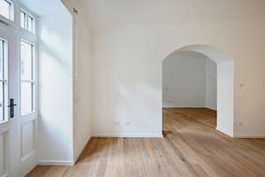 Historischer Charme trifft moderne Wohnqualität – stilvolle 2-Zimmerwohnung mit Gewölbe – Die vollständige Adresse der Immobilie erhältst du vom Anbieter., 80803 Schwabing-Ost, München – Vorschaubild 2