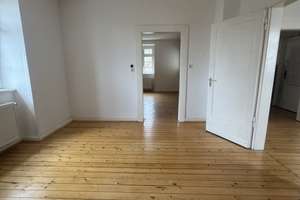 Helle 2-Zimmer-Altbauwohnung mit Loggia, Dielenboden & großer Wohnküche – Hindenburgstraße 53, 42117 Elberfeld West, Wuppertal – Vorschaubild 6