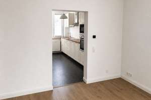 Lichtdurchflutete 3,5-Zimmer-Altbauwohnung mit hochwertiger Einbauküche – Herderstraße 64, 42327 Vohwinkel, Wuppertal – Vorschaubild 6