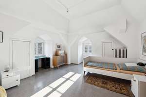 Charmante Herrenhaushälfte mit Waldblick in Berlin-Westend sanierungsbedürftig – Die vollständige Adresse der Immobilie erhältst du vom Anbieter., 14055 Westend, Berlin – Vorschaubild 12