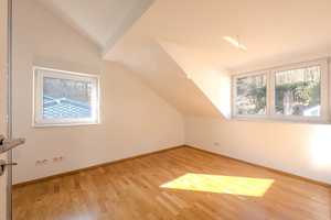 ++Ruhe, Sonne und Fernblick++
Modernes Architektenhaus in 1A Villenlage
Kelkheim-Ruppertshain – Hochtaunuskreis – Vorschaubild 18