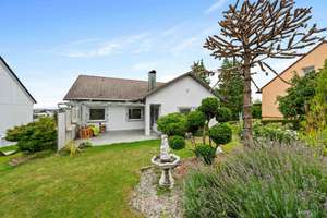 Großzügiges Einfamilienhaus | 205 m² WoFl. | Traumgarten & Terrasse | 2 Garagen – Die vollständige Adresse der Immobilie erhältst du vom Anbieter., 75446 Wiernsheim – Vorschaubild 2