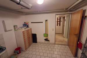 Gepflegte DH-Hälfte mit 4 Zimmern in Kornburg, von privat – 90455 Kornburg, Worzeldorf, Nürnberg – Vorschaubild 32