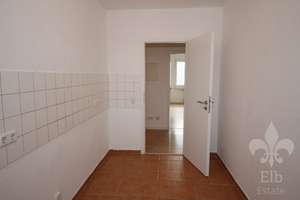 Tolle Aussicht vom Balkon - praktische 3 Raum Wohnung in Stadtfeld-Ost ist ab sofort bezugsfrei – 39108 Stadtfeld Ost, Magdeburg – Vorschaubild 8