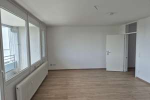 Weit oben mit Aufzug, hell und mit neuem Boden + Bädern – Am Brunnengarten 10, 68169 Neckarstadt-Ost/Wohlgelegen, Mannheim – Vorschaubild 3