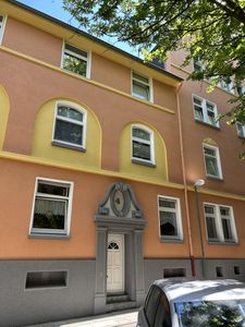 2-Zimmer-Wohnung mit Balkon und Altbau-Charme freut sich auf SIE