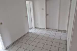 Schöne 4-Zimmer-Wohnung mit Balkon