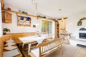 Großzügig, zentral, rustikal: Einmaliges Landhaus auf idyllischem Parkgrundstück – Bad Tölz-Wolfratshausen (Kreis) – Vorschaubild 9