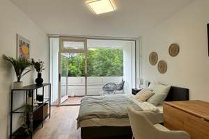 Schicke 1-Zimmer Wohnung mit Balkon im 2. OG in München-Forstenried – Kreuzhofstraße 10, 81476 Forstenried, München – Vorschaubild 1