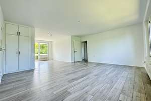 GROßZÜGIGE, HELLE 4-ZIMMER-WOHNUNG IM MODERNISIERTEN WOHNAUS IN FAMILIENFREUNDLICHER WOHNLAGE – Die vollständige Adresse der Immobilie erhältst du vom Anbieter., 81549 Südgiesing, München – Vorschaubild 4