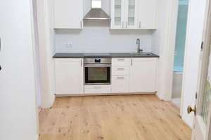 Stilvoller Altbaucharme trifft auf modernen Wohnkomfort – 93055 Ostenviertel, Regensburg – Vorschaubild 3