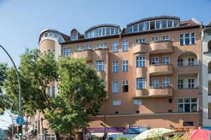 Erstattung der Erwerbsnebenkosten: Vermietete 4-Zimmer Wohnung nahe Landwehrkanal – Kottbusser Damm 22, 10967 Kreuzberg, Berlin – Vorschaubild 2