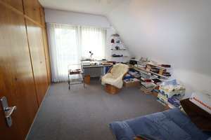 Familien willkommen! Freistehendes Einfamilienhaus in begehrter Wohnlage von Solingen-Gräfrath – Die vollständige Adresse der Immobilie erhältst du vom Anbieter., 42653 Gräfrath, Solingen – Vorschaubild 18