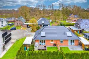 Moderne DHH mit Ausbaureserve! Ruhige Lage, durchdachter Grundriss, Carport, Garten & Solarthermie! – Die vollständige Adresse der Immobilie erhältst du vom Anbieter., 24893 Taarstedt – Vorschaubild 12