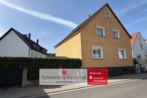 Gepflegtes Einfamilienhaus in guter Wohnlage von Friedberg! – Die vollständige Adresse der Immobilie erhältst du vom Anbieter., 61169 Friedberg (Hessen) – Vorschaubild 1