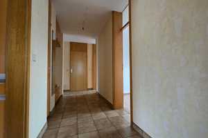 Einfamilienhaus mit Garten, Terrasse, einer ELW, Garage und Stellplätzen sucht neue Besitzer! – Ludwigsburg (Kreis) – Vorschaubild 14