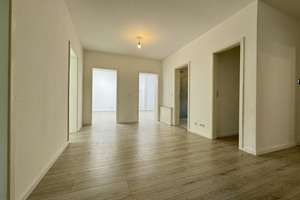 Außergewöhnliche und sanierte Dachgeschoss-Wohnung mit 4 Zimmern und Gäste-WC in Top-Lage! – Adelheidring 15, 39108 Stadtfeld Ost, Magdeburg – Vorschaubild 10