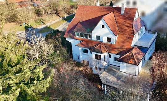 Villenanwesen mit 3 Wohneinheiten - seltene Gelegenheit für Investoren