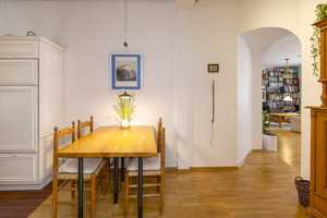Charmante Eigentumswohnung in stilvollem Altbau – München – Vorschaubild 5