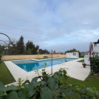 Großzügiges renoviertes Duplex mit Garage und Pool im Herzen von Alhaurin de la Torre