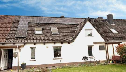 Bild von Besonderes Reihenhaus mit überdachter Terrasse, Doppelcarport und Photovoltaik