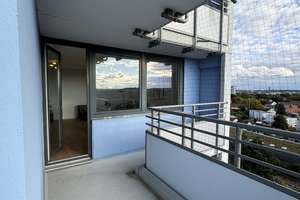 Renovierte 3-Zimmer-Wohnung mit großem Balkon im 12. Stock – Heckenrosenweg 11, 86156 Bärenkeller, Augsburg – Vorschaubild 13