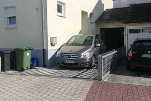 Ohne Makler! Großes neuwertiges Einfamilienhaus mit Einliegerwohnung und Garten – Herrrmann-Böhm-Straße 9, 68766 Hockenheim – Vorschaubild 2