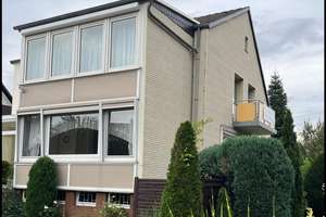 Haus - Zweifamilienhaus auf großem Eckgrundstück in Hannover Nord – Die vollständige Adresse der Immobilie erhältst du vom Anbieter., 30419 Vinnhorst, Hannover – Vorschaubild 2