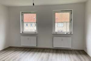 Urbanes Zuhause mit Wohlfühlfaktor– 3-Zimmerwohnung (Musterbilder) – Berliner Straße 92, 38226 Lebenstedt, Salzgitter – Vorschaubild 2