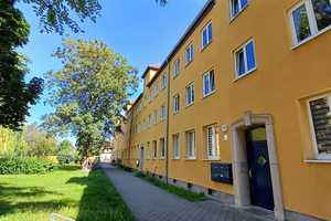 Ruhig wohnen mit netten Nachbarn - 2. OG rechts – Fritz-Reuter-Straße 22, 6217 Saalekreis – Vorschaubild 1