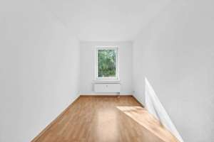 Ihr Wohntraum in Möckern: Sanierter Altbau mit EBK & Balkon ins Grüne – Toskastraße 3, 4159 Möckern, Leipzig – Vorschaubild 5