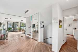 Exklusives Einfamilienhaus mit Pool und großzügigem Garten – Köln – Vorschaubild 5