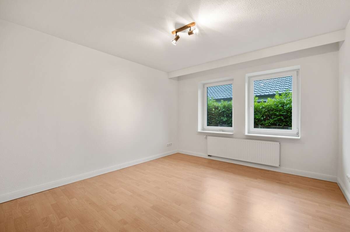 Immobilie in Eggebek - Ankommen, wohlfühlen, bleiben – moderner Bungalow in ruhiger Wohnlage! - Bild 8