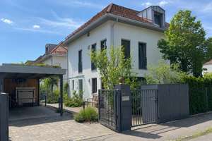 Perlach – Elegantes Einfamilienhaus mit zeitloser Architektur und überzeugender Energieeffizienz