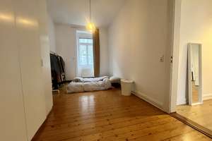 Geräumige Drei-Zimmer-Wohnung mit charmanten Altbaucharakter  – Jahnstraße 42, 65185 Mitte, Wiesbaden – Vorschaubild 3