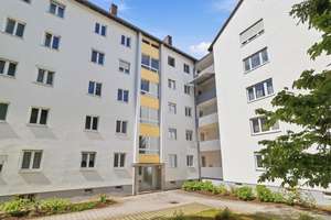 renovierte 4-Zi-Stadtwohnung mit 2 Loggien – Die vollständige Adresse der Immobilie erhältst du vom Anbieter., 89231 Neu-Ulm – Vorschaubild 7
