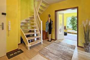 Großzügige Maisonettewohnung mit ca. 120 m² Wohnfläche, große Dachterrasse und Einzelgarage – Wentze – Die vollständige Adresse der Immobilie erhältst du vom Anbieter., 22159 Farmsen-Berne, Hamburg – Vorschaubild 2