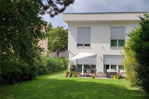 Privatverkauf - Wohnen in Ihrer grünen Oase - ideal für Familien mit Kindern! – Die vollständige Adresse der Immobilie erhältst du vom Anbieter., 14165 Zehlendorf, Berlin – Vorschaubild 2