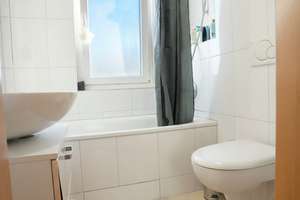 Wunderschöne 3,5 Zimmer Penthouse Maisonettenwohnung mit Balkon Mitten in Stuttgart West – Die vollständige Adresse der Immobilie erhältst du vom Anbieter., 70178 Feuersee, Stuttgart – Vorschaubild 11