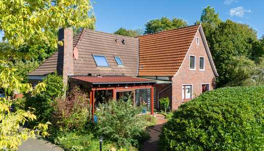 Bild von Aurich: Großzügiges Wohnhaus mit Einliegerwohnung und schönem Grundstück!