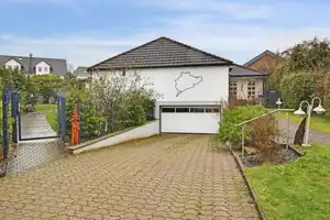 *provisionsfrei* Stilvolles Wohnhaus in Velbert – Ideal für Familien mit Anspruch – Mettmann (Kreis) – Vorschaubild 2