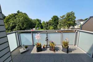 Helle, modernisierte Wohnung mit Balkon und Blick ins Grüne – Die vollständige Adresse der Immobilie erhältst du vom Anbieter., 45356 Bochold, Essen – Vorschaubild 1