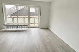 Von priv. - schönes 1-Zi. Single-Appartement in Paderborn Schloß Neuhaus, ruhige Lage m. Balkon 2.OG