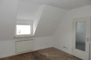 Modernisierte Dachgeschosswohnung mit schöner Aussicht – Nachtigallenweg 43, 42349 Cronenberg, Wuppertal – Vorschaubild 9